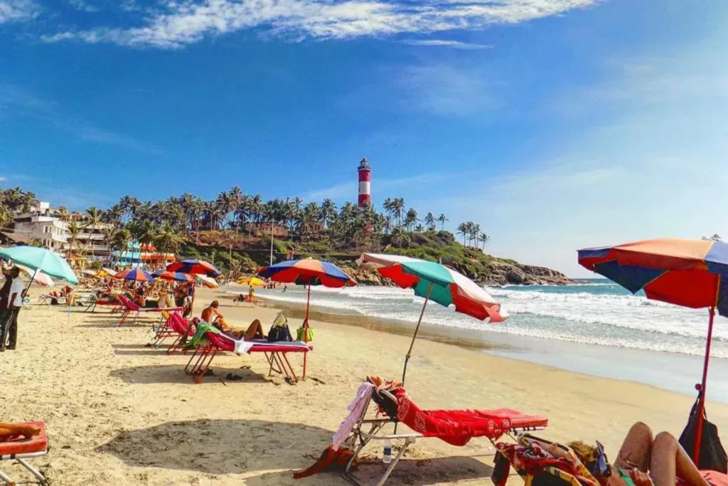 Tourist Packages in Kerala | 5N - 2N Munnar 1N Thekkady 1N Alleppey Houseboat 1N Kovalam